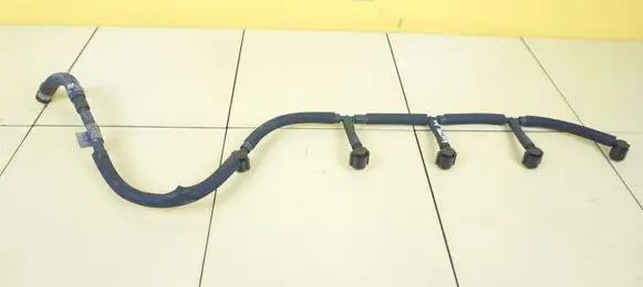 Volvo V70 Fuel line pipe 0445180003 D5204T2 PRZELEWY