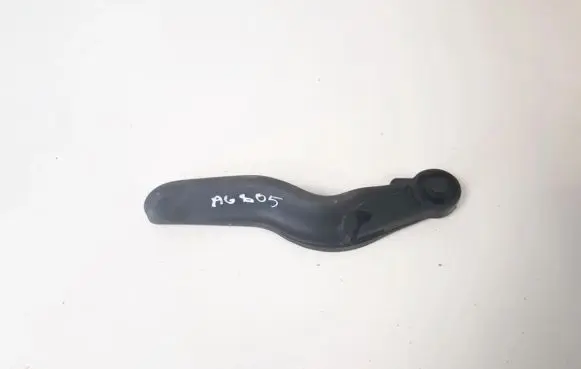 Engine bonnet (hood) release handle