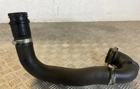 Intercooler hose/pipe