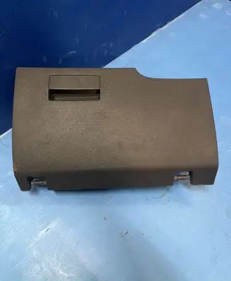 Volkswagen Touran I Glove box lid/cover 1T1857919