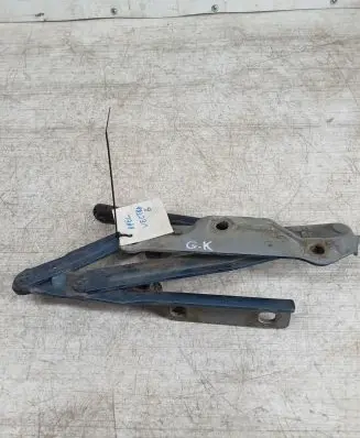 Opel Vectra B Tailgate/trunk/boot hinge 90508955
