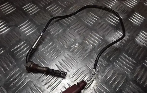 Volkswagen Touran I Exhaust gas temperature sensor 03G906088 VWAGATS200
