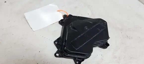 BMW 3 E90 E91 Headlight/headlamp dust cover 66531L