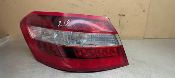 Mercedes-Benz E W212 Rear/tail lights A2129066601 775507 483021