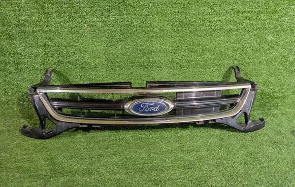 Ford Mondeo MK IV Front grill 