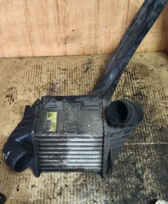 Seat Toledo I (1L) Intercooler radiator 130020071F 005869 1L0145805A