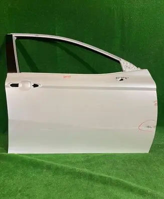 Toyota Camry VIII XV70 Front door