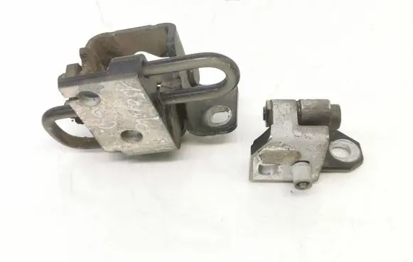 Volkswagen Golf V Rear door hinge set 1K4833412P A046575