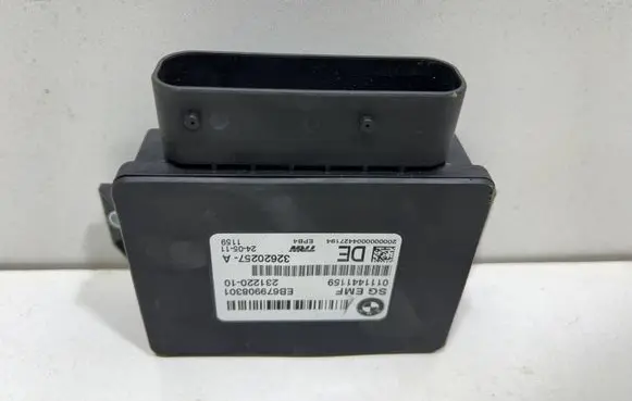 BMW 5 F10 F11 Hand brake control module 6799083 32620257A 0111441159