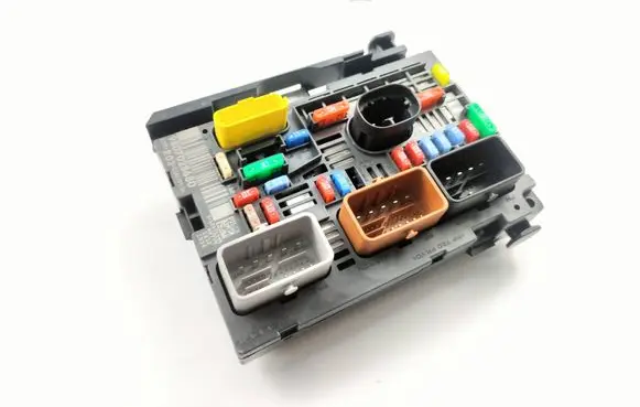 Fiat Scudo Fuse module 9807028680