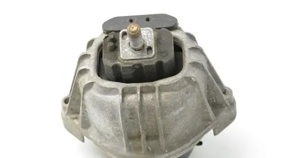 BMW 3 E90 E91 Engine mount bracket 13981112