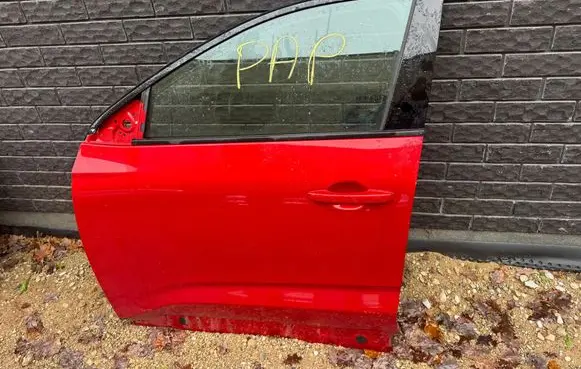 Renault Austral Front door