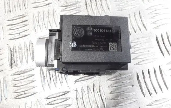 Volkswagen PASSAT B6 Engine ECU kit and lock set 3C0905843T