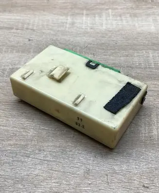 Volvo S40 Door central lock control unit/module 30630080