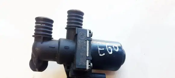 BMW 5 E60 E61 Coolant heater control valve 64126927915 1147412174