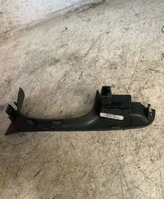 Volkswagen Jetta VI Electric window control switch