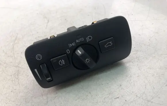 Volvo V40 Light switch 31443831