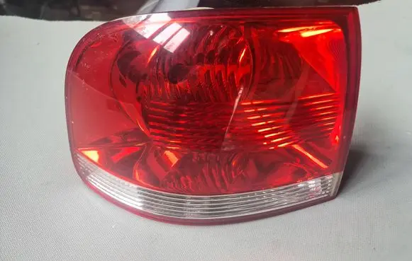 Volkswagen Touareg I Rear/tail lights 28259002