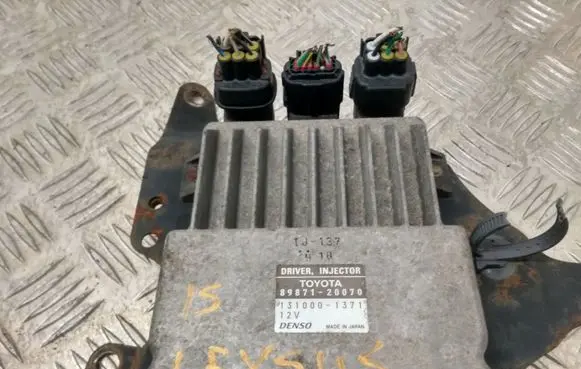 Lexus IS 220D-250-350 Fuel injection control unit/module 8987120070 1310001371