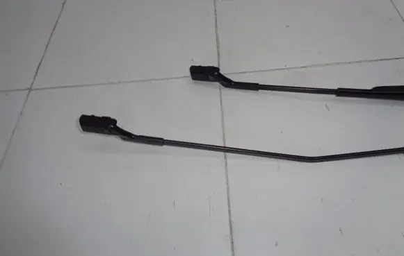 Skoda Karoq Front wiper blade arm 576955409A