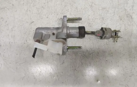 Toyota Corolla E120 E130 Clutch master cylinder
