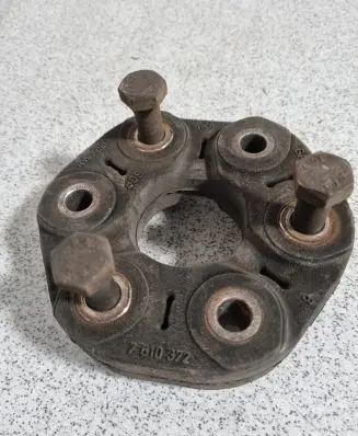 BMW 5 E39 Rear prop shaft donut coupling/joint 7610372