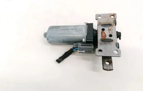 Volvo S40 Seat adjustment motor 905416102