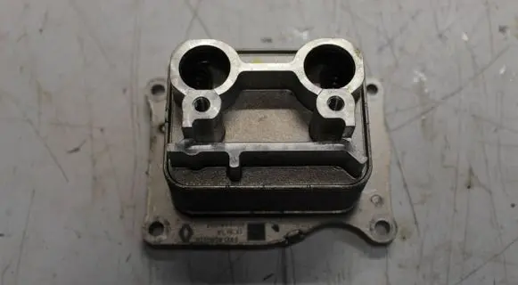 Renault Austral Engine oil radiator 213056905R