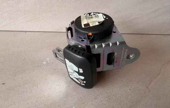 Skoda Yeti (5L) Rear seatbelt 615593200F