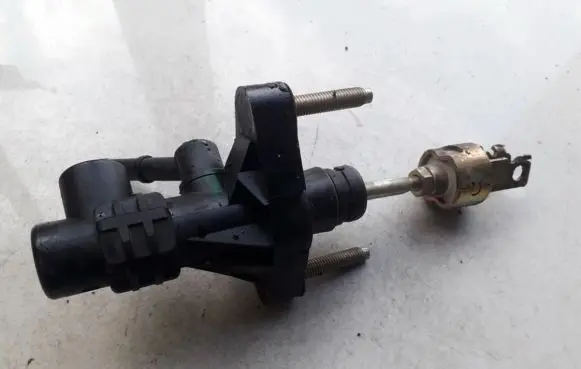 Toyota Corolla Verso AR10 Clutch master cylinder 3170403
