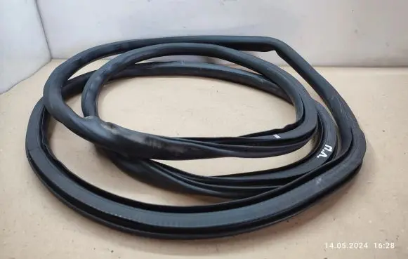 Opel Mokka Front door rubber seal