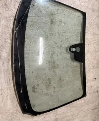 Volvo V40 Front windscreen/windshield window 
