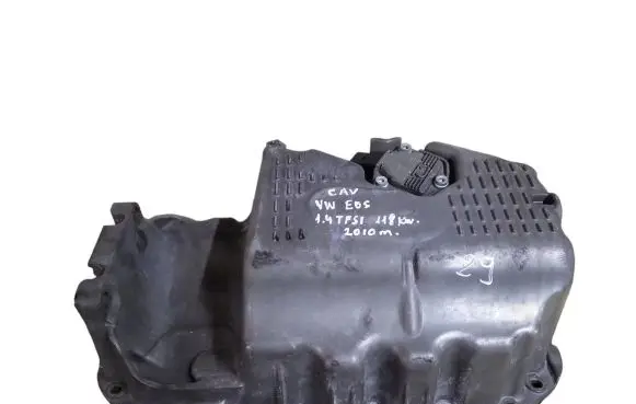 Volkswagen Tiguan Oil sump 03C103603T