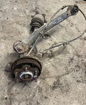 Rear wheel hub spindle/knuckle