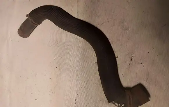 Opel Vivaro Engine coolant pipe/hose