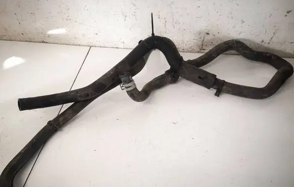 Tesla Model S Engine coolant pipe/hose 06041511361