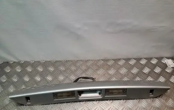 Chrysler Voyager Trunk door license plate light bar 