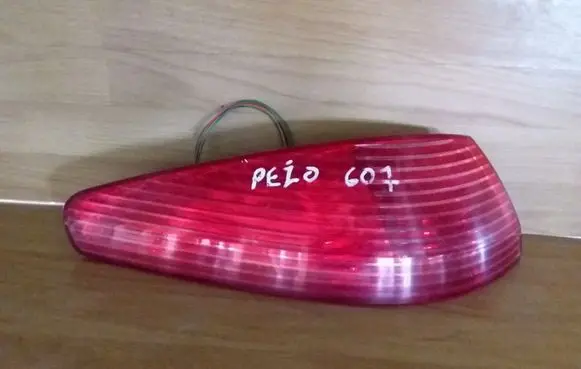Peugeot 607 Rear/tail lights
