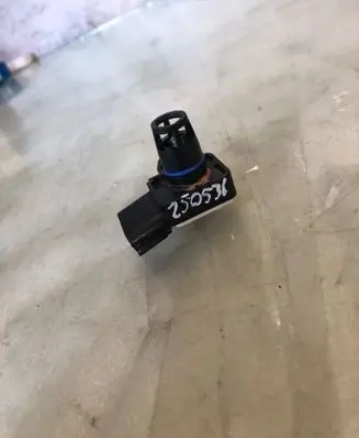 Hyundai Kona II Air pressure sensor 393002s000