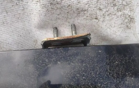 Volvo V50 Tailgate/trunk/boot hinge