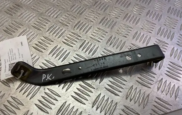 Fender mounting bracket