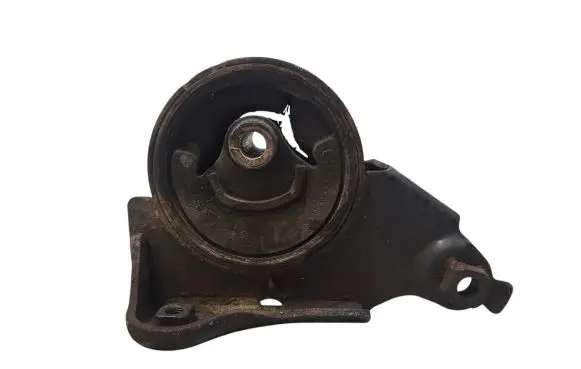 Nissan X-Trail T30 Engine mount bracket