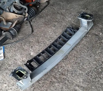 Opel Meriva A Front bumper cross member 3368357