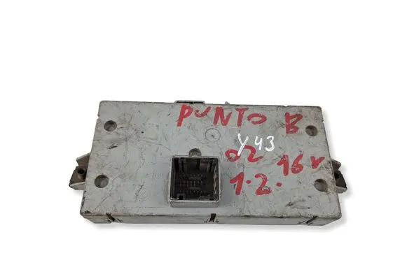 Fiat Punto (188) Fuse module 46817786 501861120030