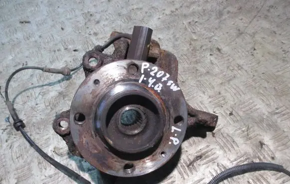 Peugeot 207 Front wheel hub