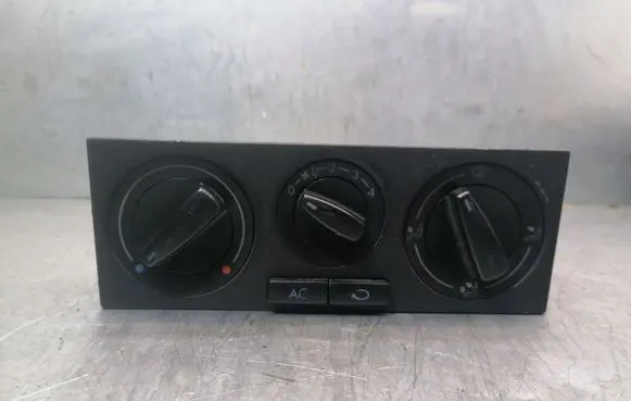 Volkswagen Golf IV Climate control unit 1J0820045F