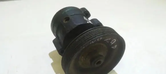 Renault Scenic I Power steering pump 7846075