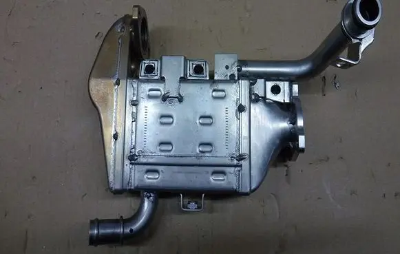 Mercedes-Benz V Class W447 EGR valve cooler A6541400200HT