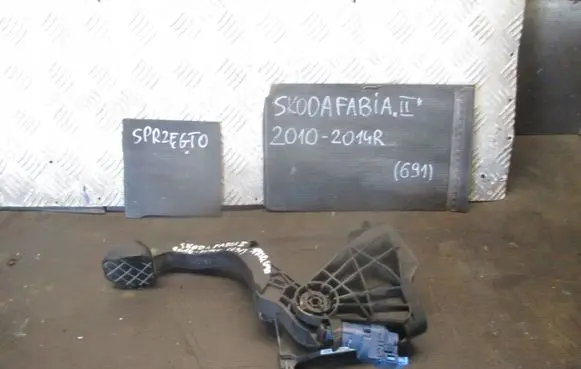 Skoda Fabia Mk2 (5J) Clutch pedal 6P17210595