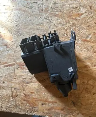 Ford Mondeo Mk III Electric window control switch PA6GF30